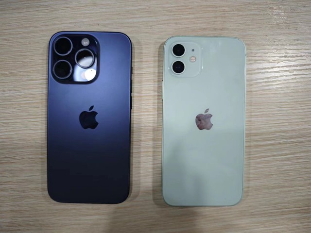 3年前的苹果还能流畅？iPhone12实测