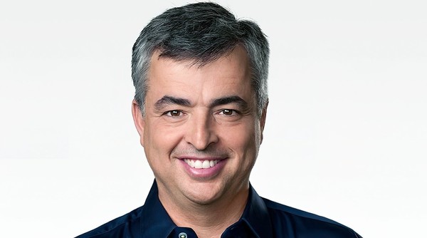 Eddy Cue，互联网软件和服务高级副总裁