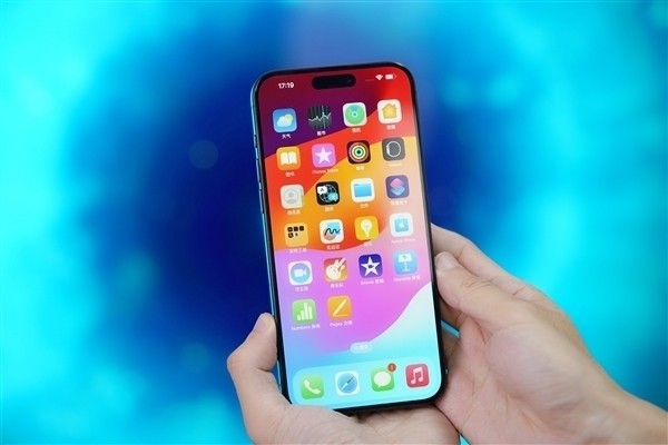 iPhone营收同比下降19% 竞争对手华为销量却涨了！